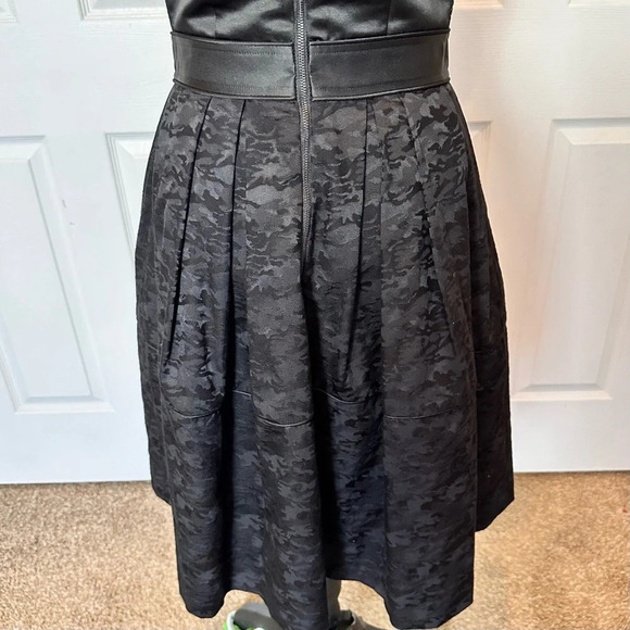 PINK TARTAN Black Brocade Sleeveless Pleated Cocktail Party Dress Sz 2 STUNNING - Picture 7 of 14